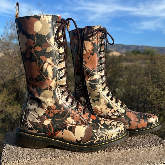 Dr. Martens Fall Floral Tall 14 Eye Pointed Toe Cery Lace Up & Zippered Boots - Picture 6 of 17